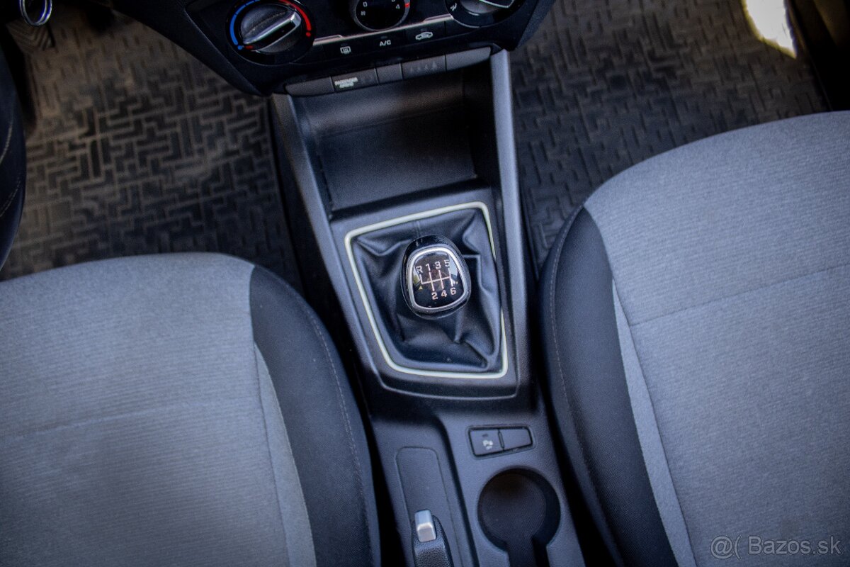 Hyundai i20 1.4i 16V Comfort - 19