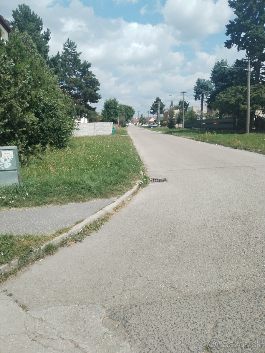 Predam menší pozemok v meste Šaštín-Stráže - 19