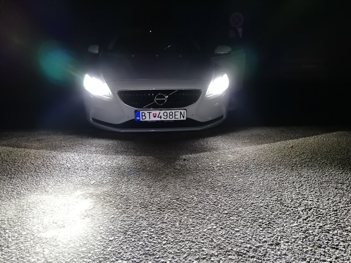 Volvo V40 D3; 2.0 diesel; Manual; r.v. 2018; Bratislava - 19