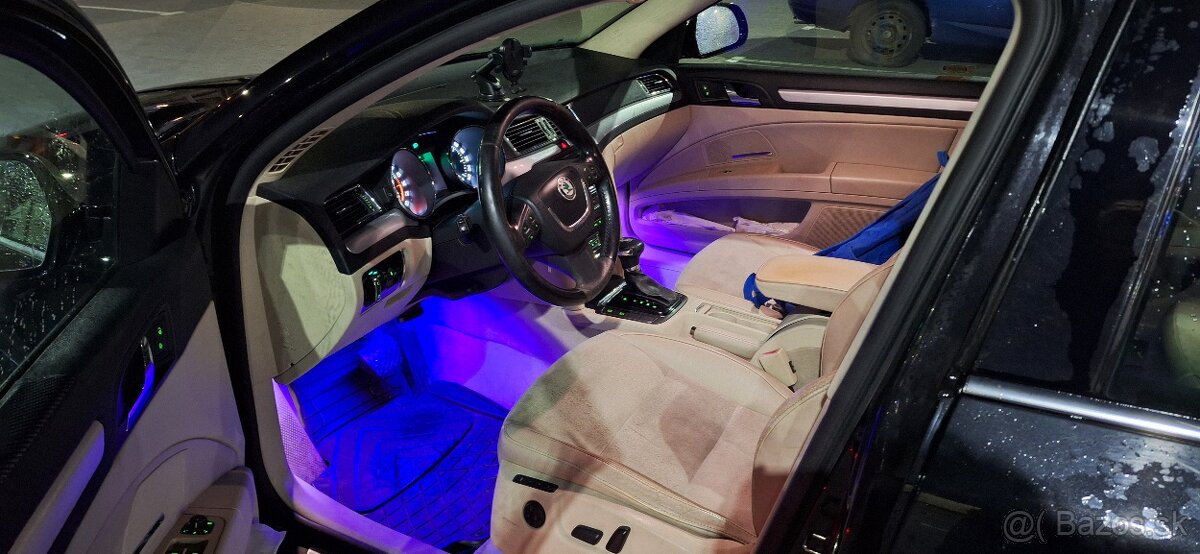 ŠKODA SUPERB COMBI II 2.0 TDI 103KW/140k 2010 premium audio - 19