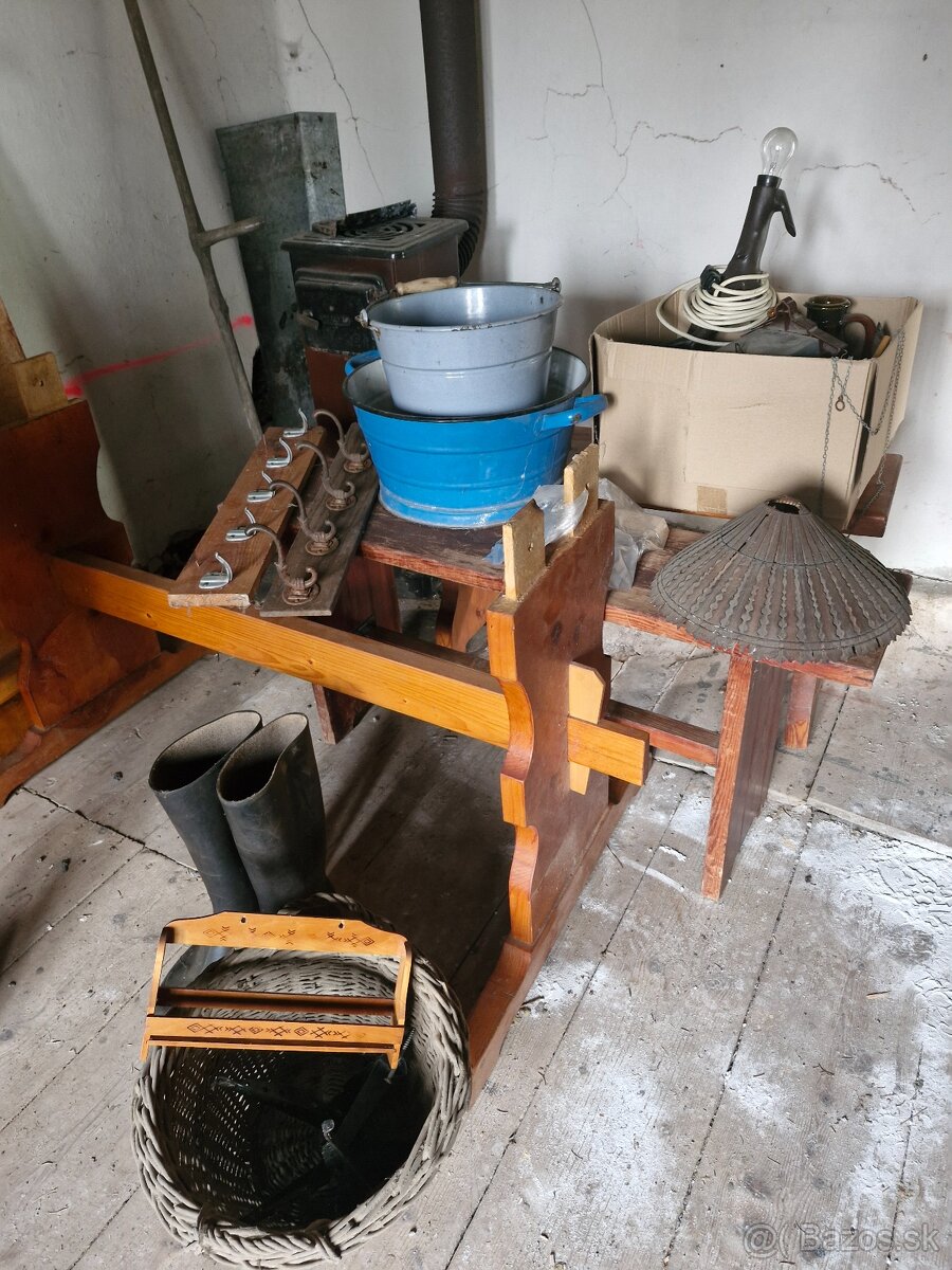 Starožitnosti. Starožitné skrine, stoly, obrazy, stoličky - 19