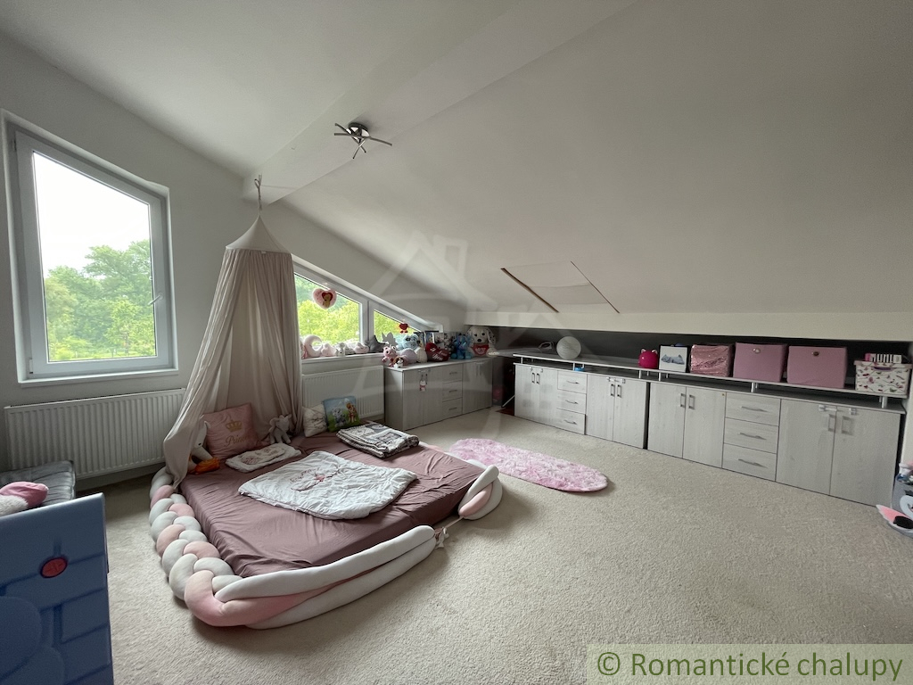 Šesťizbový rodinný dom v Branči – ideálne bývanie v tichej - 19