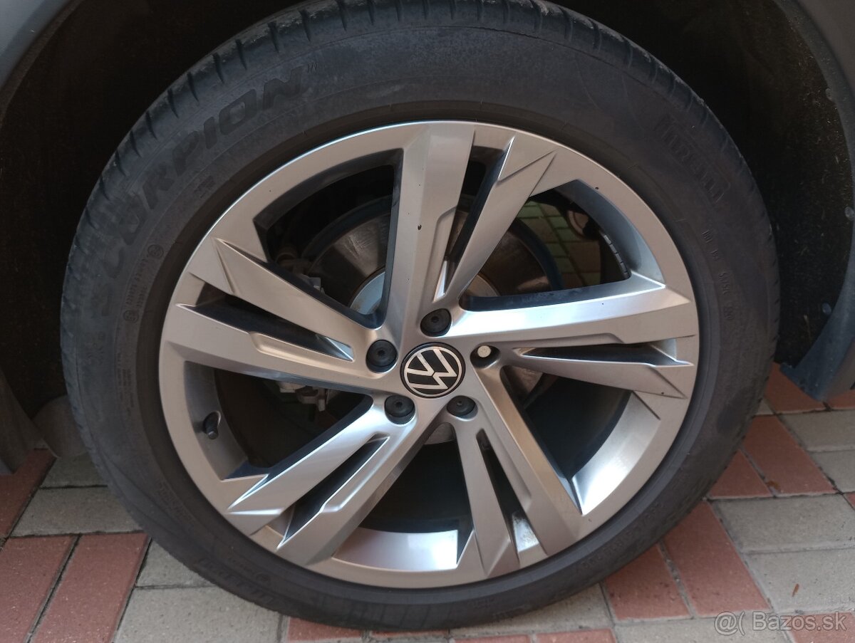 VW.Tiguan R-Line DSG - 19
