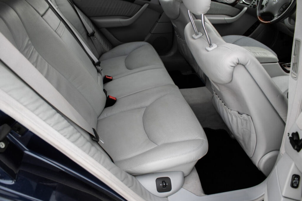 Mercedes-Benz S-triedy 500 (2000) - 19