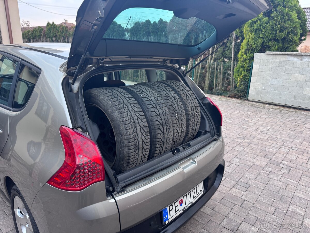 Peugeot 3008 1.6 VTi 88 kW - 19