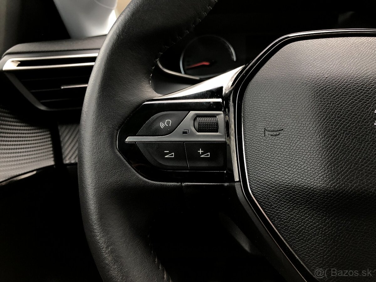 PEUGEOT 208 1.2 PureTech - 19