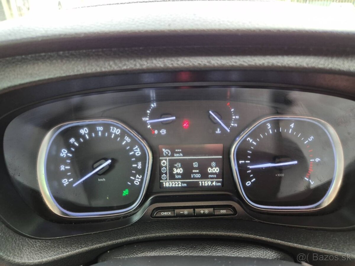 Peugeot Traveller 2.0 BlueHDi Allure Long - 19