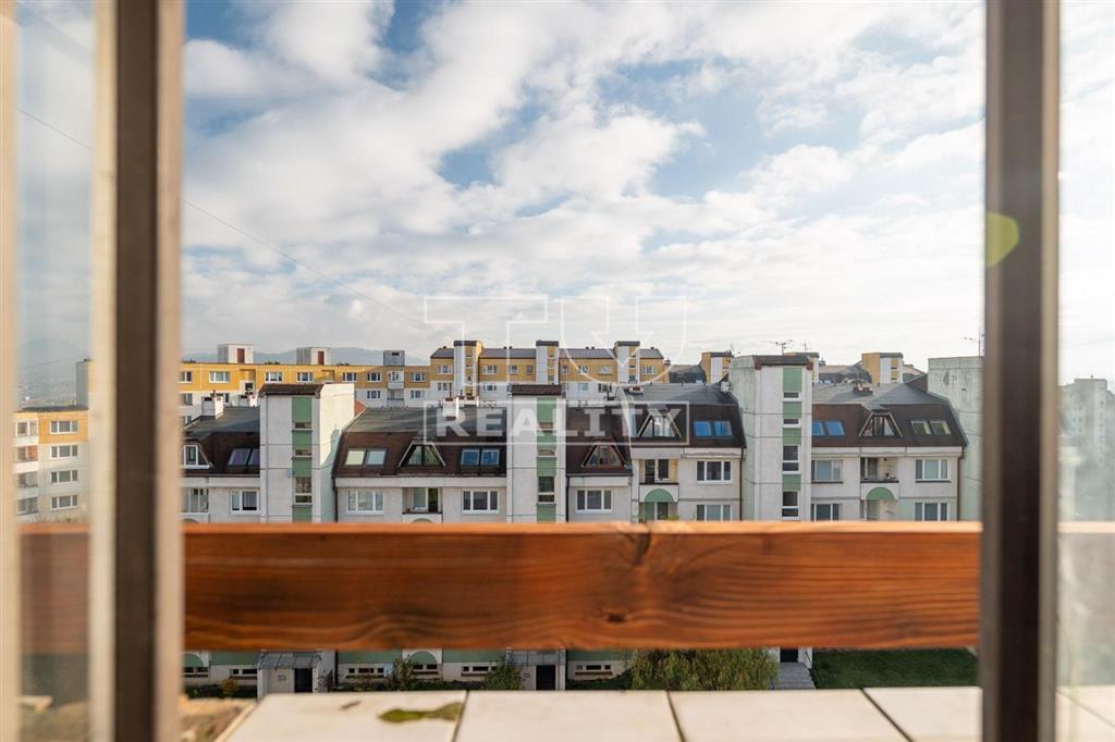 3-izbový byt s výbornou dispozíciou - sídlisko Hájik - 19