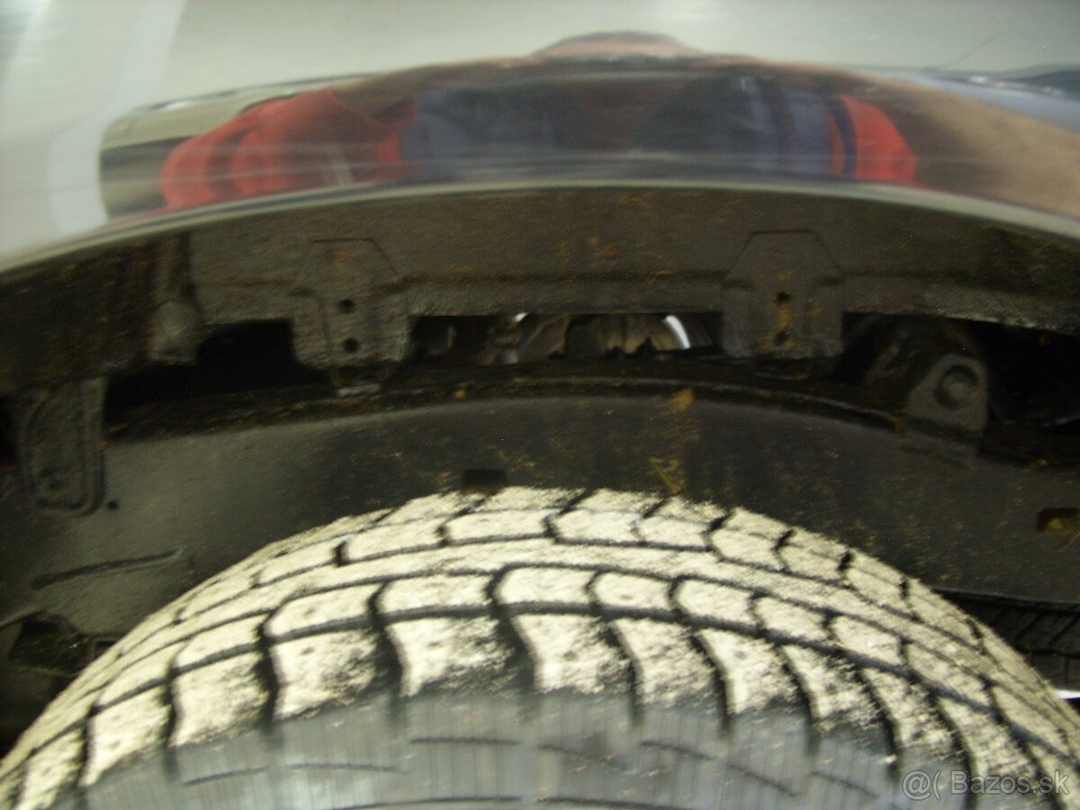 Toyota Hilux 2,5 D-4D 4x4 Zadná Uzávierka - 19