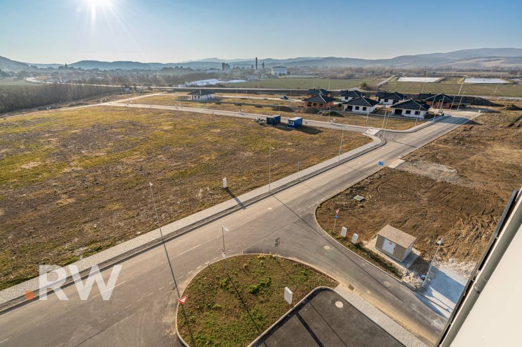 V ŠTANDARDE - 2izb. BYT + loggia 50,37 m2 a viac - REZIDENCI - 19