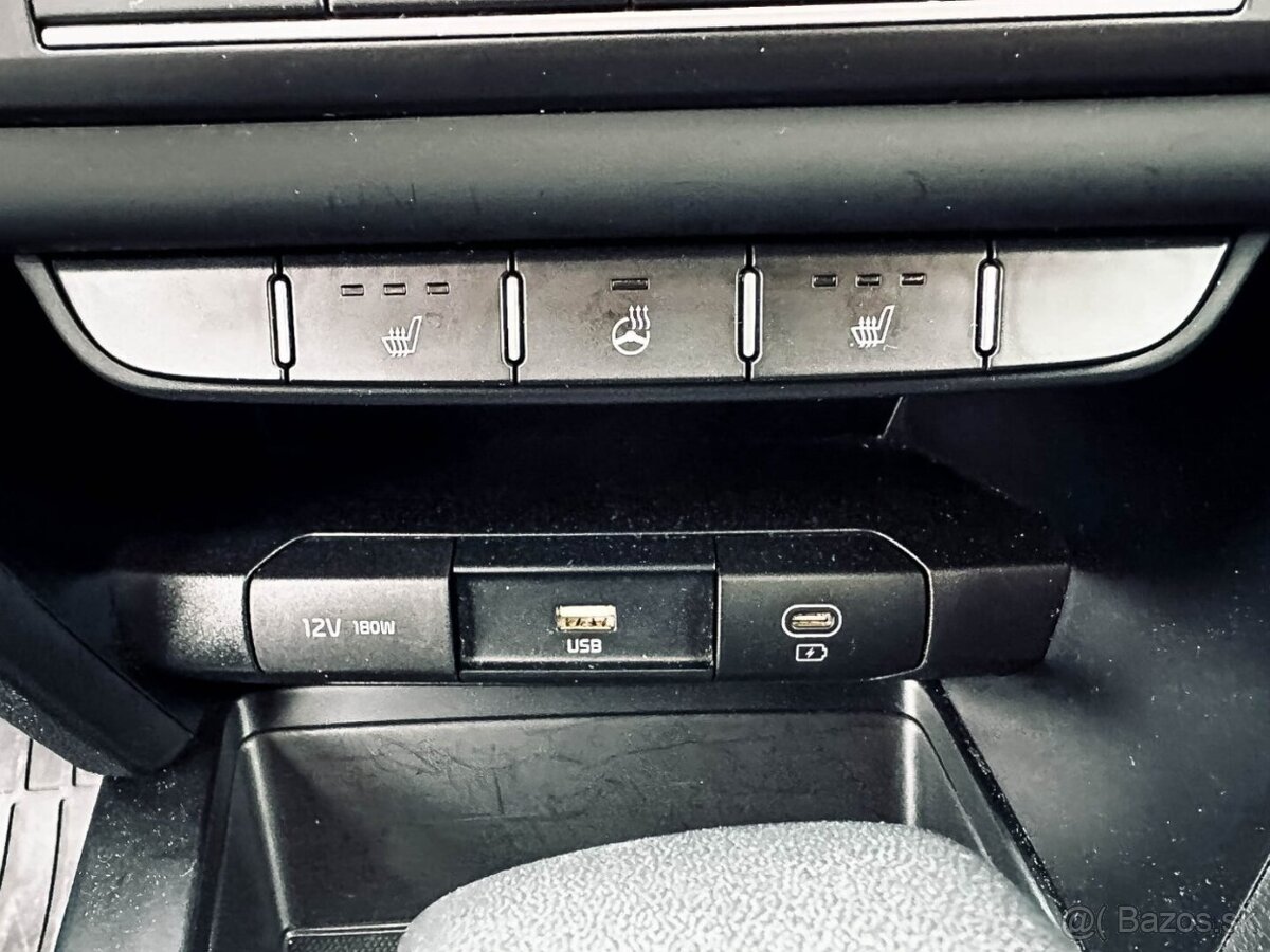 Kia Ceed SW 1.5 T-GDi Silver A/T - 19