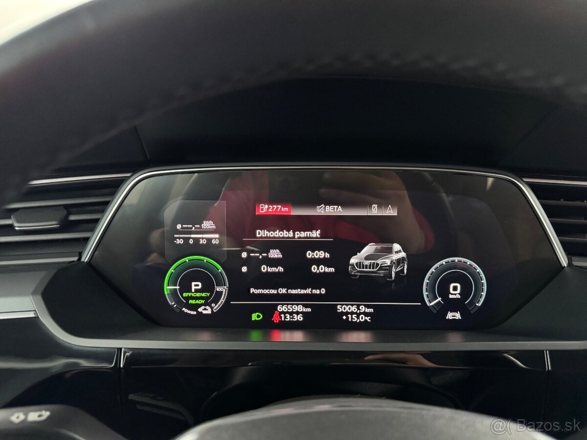 E-TRON 230KW 66000km ODPOČET DPH - 19