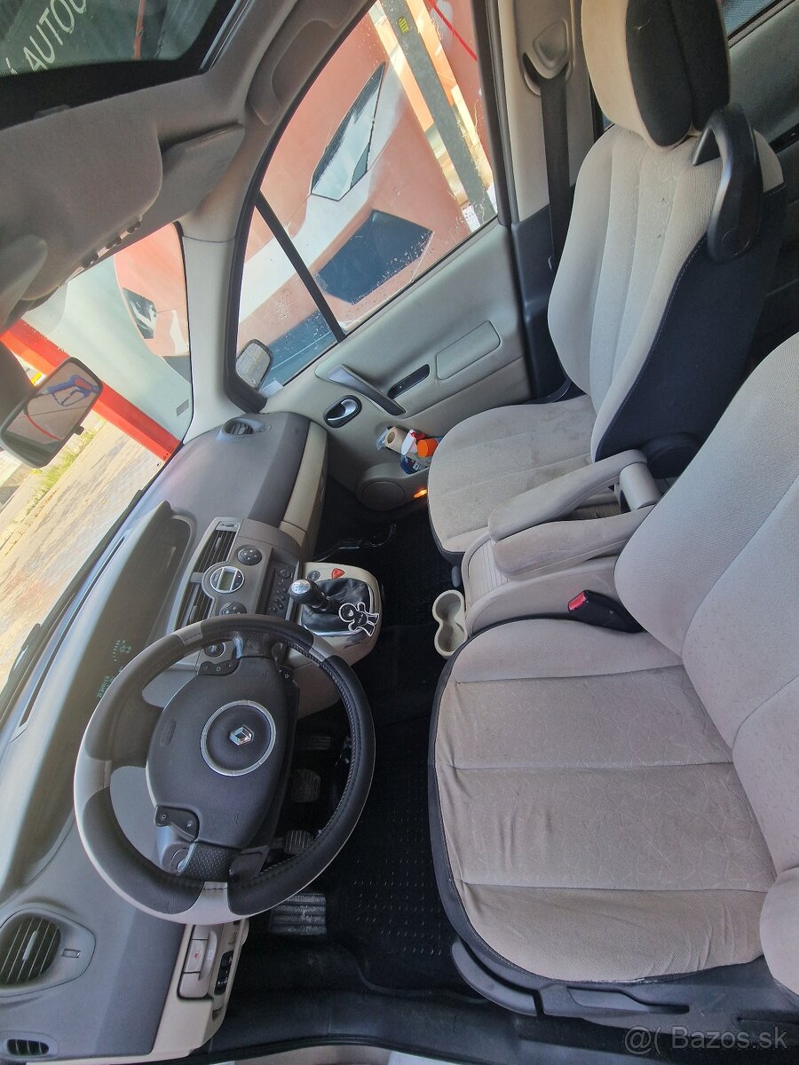 Renault scenic Grand 2011 - 19