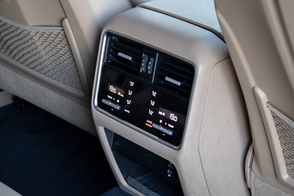 Porsche Cayenne 4x4 AT/8 - 19