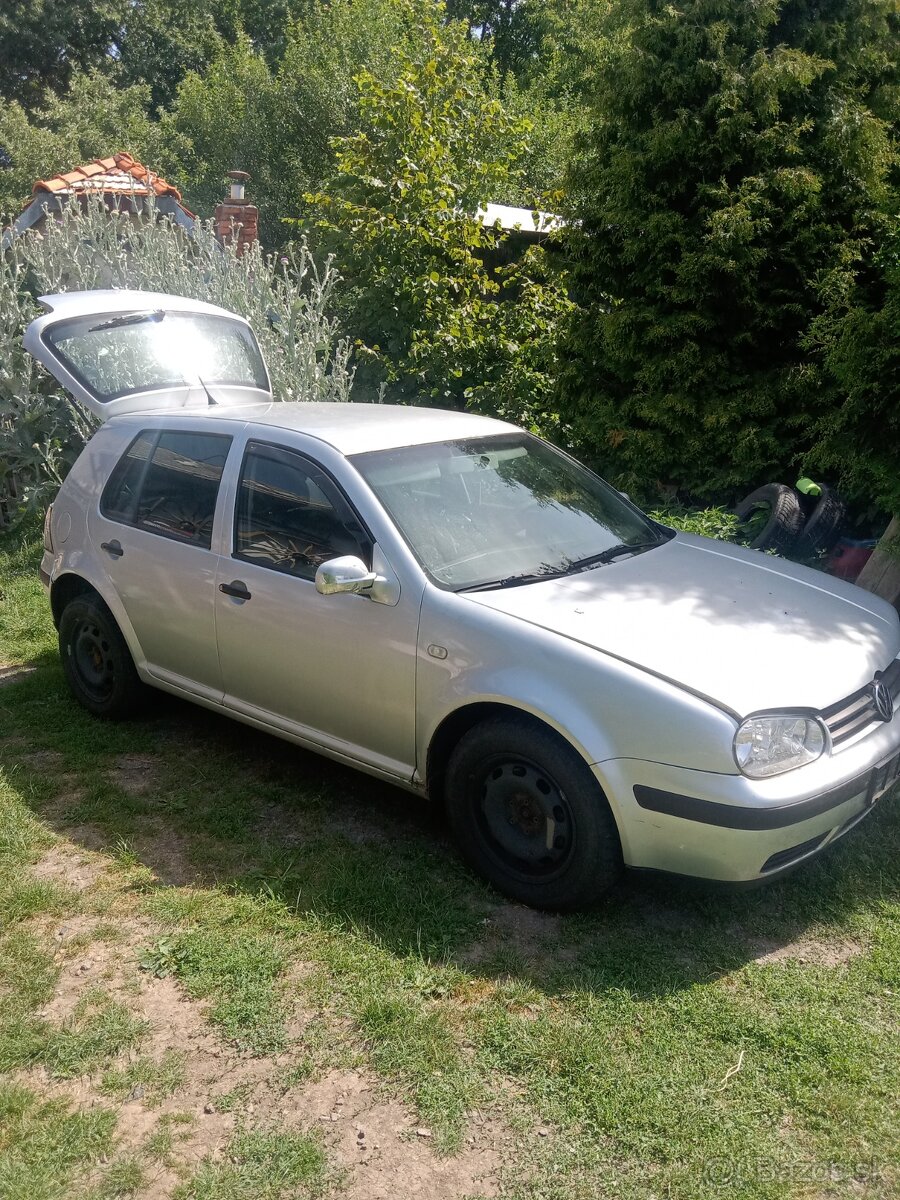 Rozpredám golf 4 1.9tdi 66kw r.v.2001 - 19