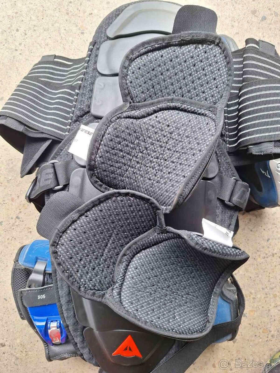 Dainese kombinéza, obuv, chrániče - 19