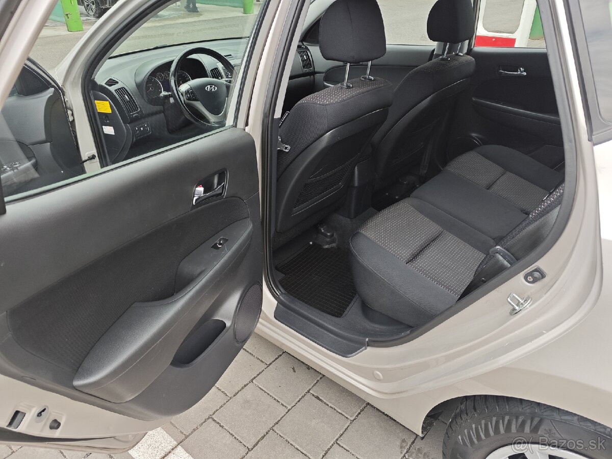 Hyundai I30 85KW 1.6 Crdi 169 tis.km - 19