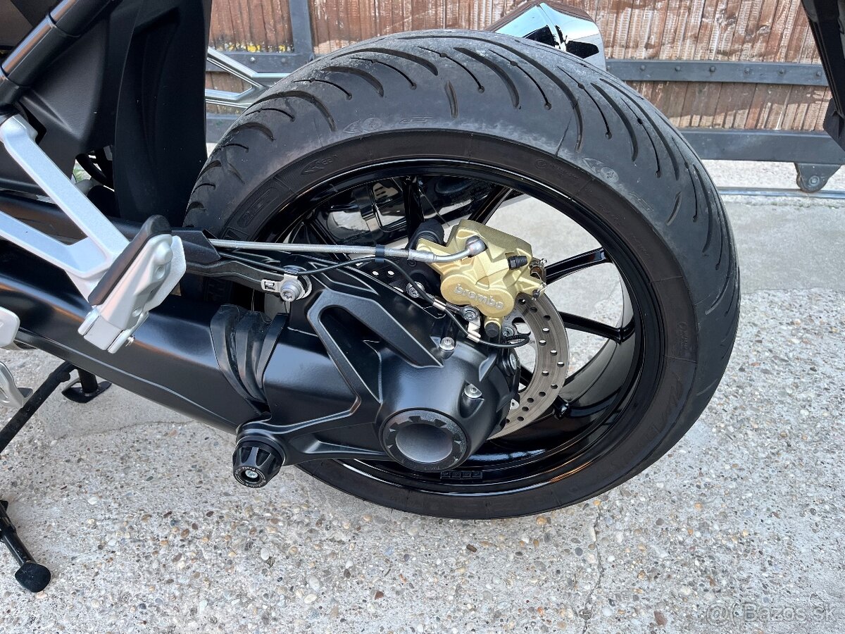 BMW R1250R - 19