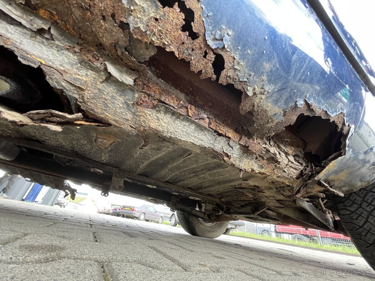 Jaguar E-type coupe 1970 Series II - 19