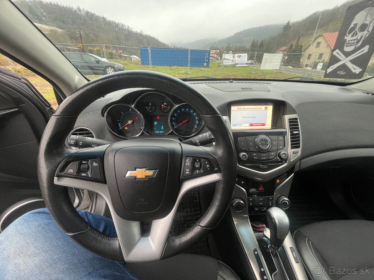 Chevrolet Cruz ST 2.0 diesel 120kw A/T prevodovka 185 000 km - 19