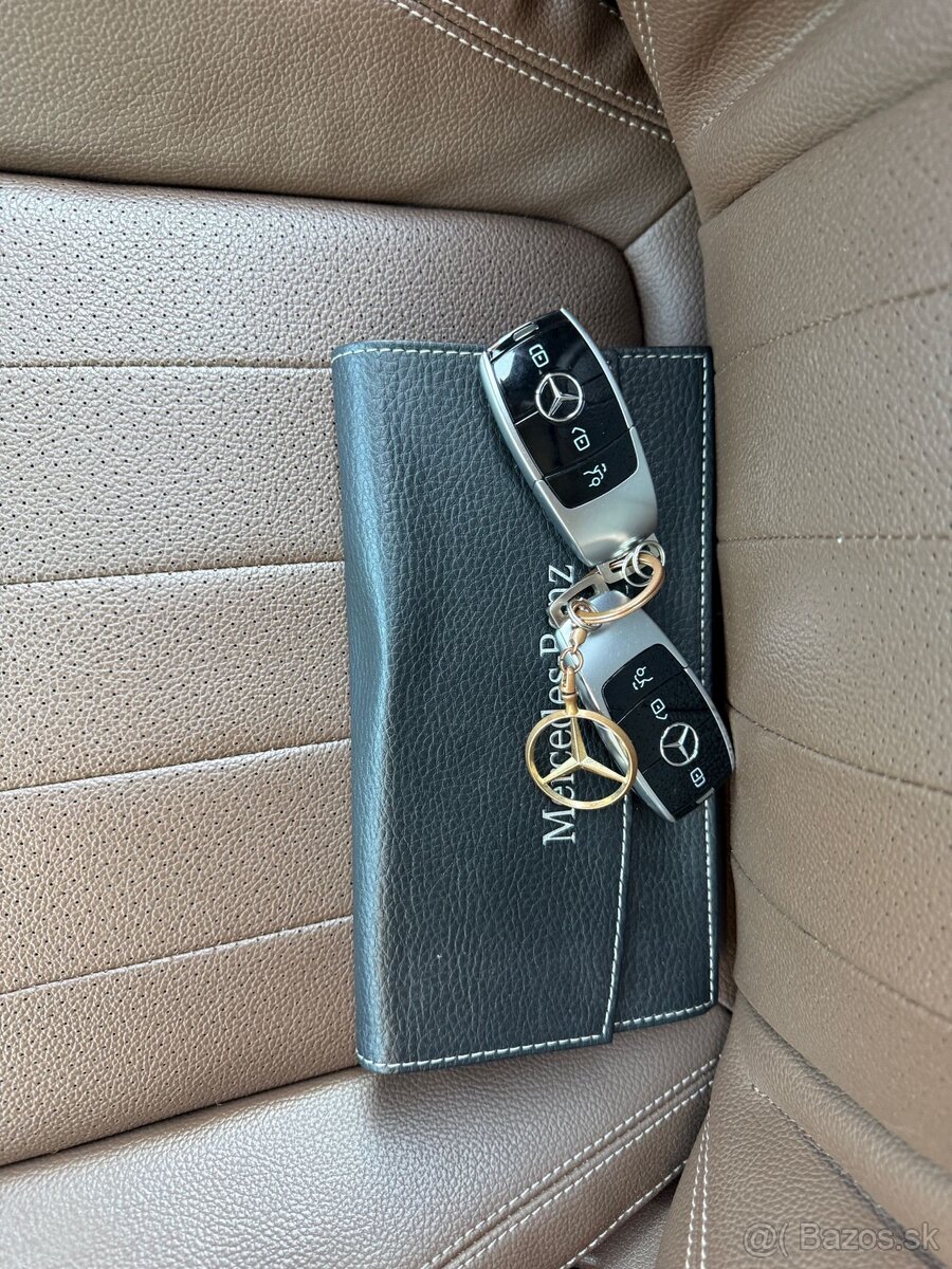 Mercedes-Benz E trieda Sedan - 19