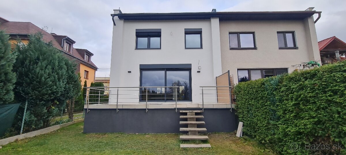 REKONŠTRUKCIA -5 IZB. RODINNÝ DOM, ŽILINA-DVOJGARÁŽ, 402m2 - 19