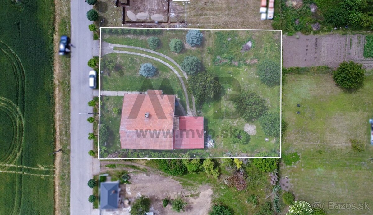 PRIESTRANNÝ RODINNÝ DOM S NÁDHERNÝM PANORAMATICKÝM VÝHĽADOM - 19