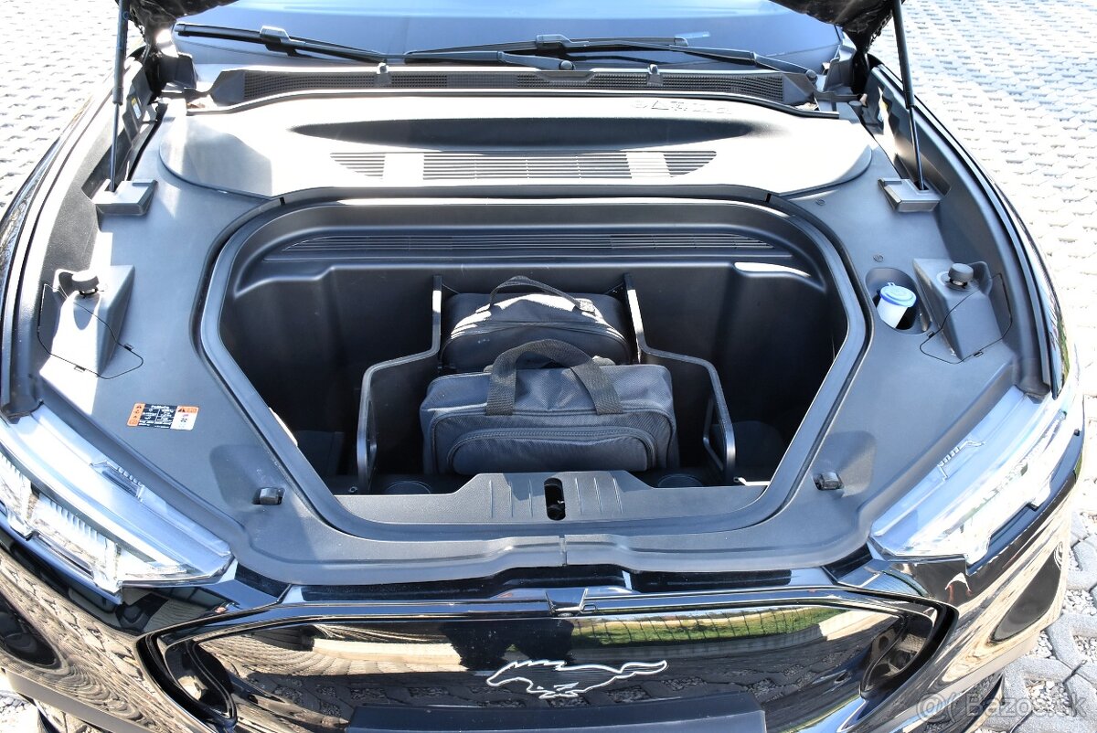 Ford Mustang Mach-E 98,7 kWh EXTENDED_RANGE 371 KONÍ 4X4 DPH - 19