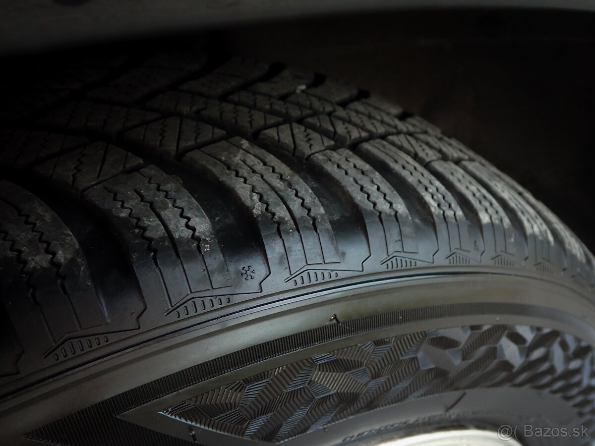 AUDI A4 AVANT 1.8T FSI 2010 - LED - XENON - MANUAL- 88kW STK - 19