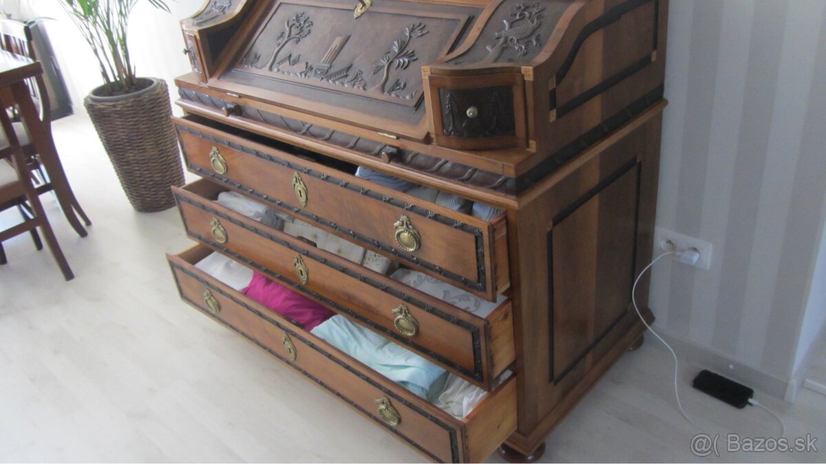 Zreštaurovaná starožitný provinčný sekretár - 19