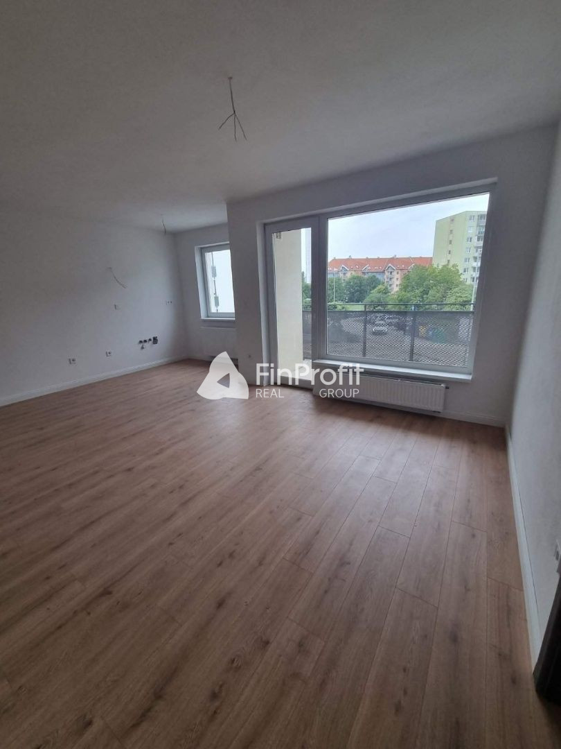 Skolaudované 3i byty v tehlovej novostavbe. - 19