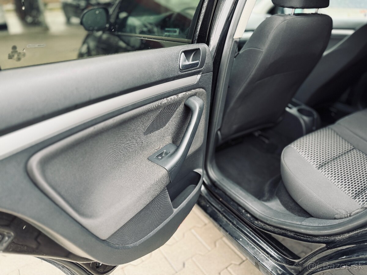 Volkswagen Golf VI 1.6 Variant / TDI 77 kW - 19