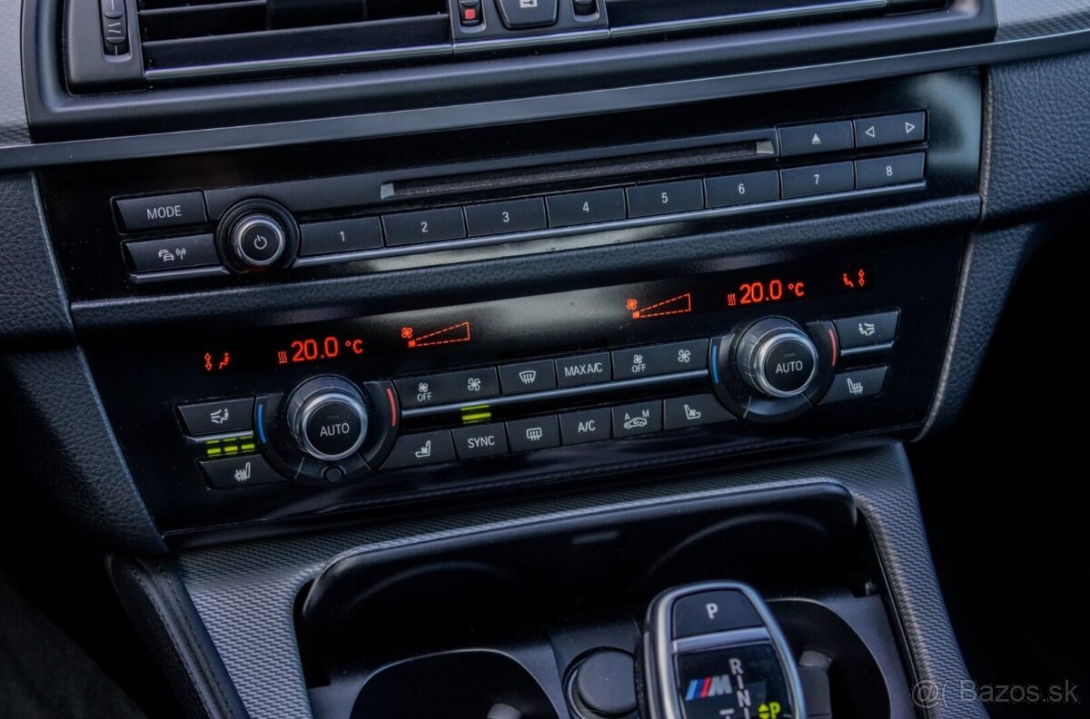 BMW Rad 5 M550d xDrive / HEADUP / PANO / ACC - 19