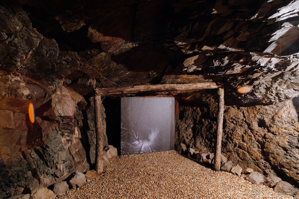 Zrekonštruovaný zariadený dom pri Námestí Svätej Trojice - 19