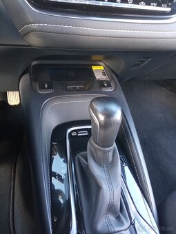 Toyota Corolla Combi 2.0 Hybrid Trek e-CVT - 19