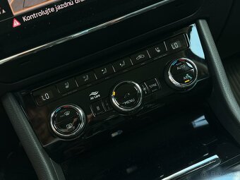 Škoda Superb Combi Laurin&Klement 2.0 TDi DSG 4x4 WEBASTO, r - 19