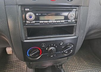 Chevrolet Kalos 1,2 i Sport benzín manuál 63 kw - 19