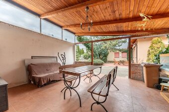 ZNÍŽENÁ CENA - SKVELÁ LOKALITA  TEHLOVÝ RODINNÝ DOM  APART - 19