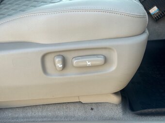 Toyota Land Cruiser 120 Prado - 19