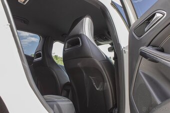 Mercedes-Benz A180 1.6 2015 - 19