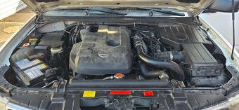Nissan Pathfinder 2.5 dCi 4x4 - 19