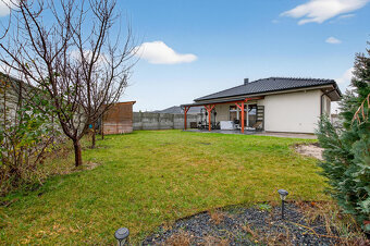 Samostatne stojaci 4-izbový rodinnný dom - ihneď voľný - 19