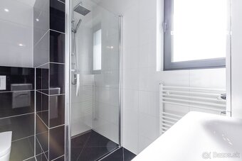 6 IZBOVÝ BUNGALOV S BAZÉNOM V KRÁSNEJ NA BREHU - 19