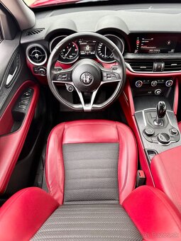 Alfa Romeo STELVIO 2.2 JTD A/T 118 kW 2019 - 19