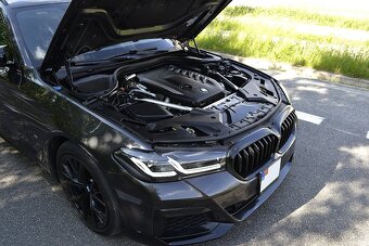 BMW rad 5 Touring 530d xDrive Mpaket LED+ 360 cam Webasto - 19