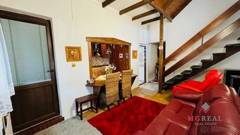 Na predaj priestranný 4-izbový rodinný dom v lukratívnej čas - 19