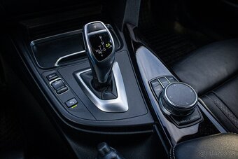 M440i xDrive M Performance, M výfuk, HUD, Harman Kardon - 19