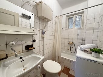 NA PREDAJ: Udržiavaný podpivničený vidiecky domček, Poruba - 19