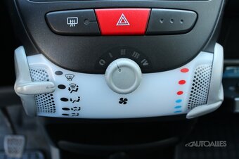 Toyota Aygo 1,0 i 50 kW - 19