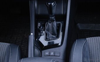 Toyota Auris 1.6i Automat LPG - 19